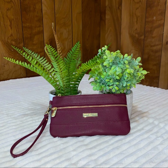 Adrienne Vittadini Handbags - Adrienne Vittadini Maroon Leather Wallet
